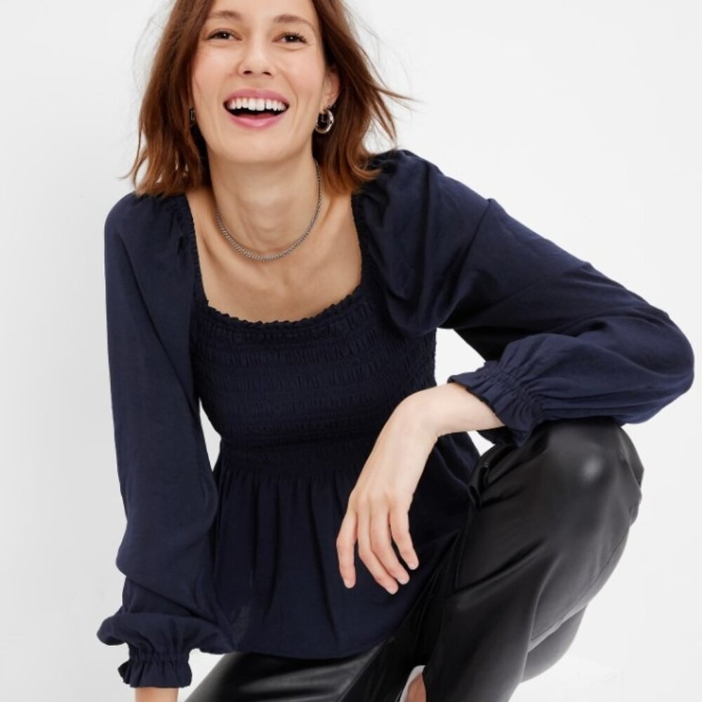 EUC Navy Blue GAP Long Balloon Sleeve Smocked Peplum Blouse